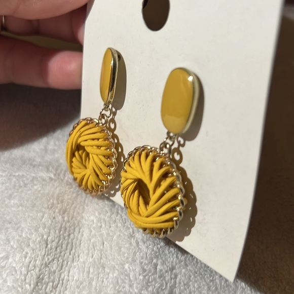 New yellow earrings. - Picture 3 of 5